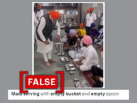 No, PM Modi did not 'pose with empty utensils' while serving food in Bihar's Sikh temple
