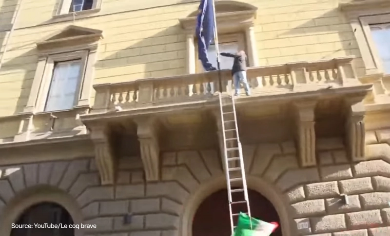 False: Italians replaced the EU flag at an EU headquarters with the Italian flag in 2022.