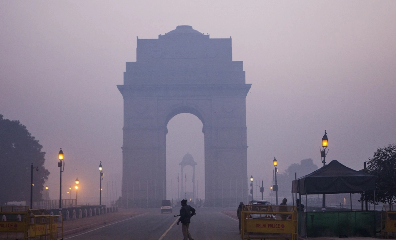 True: Weekend curfew imposed in Delhi to contain COVID-19 pandemic.