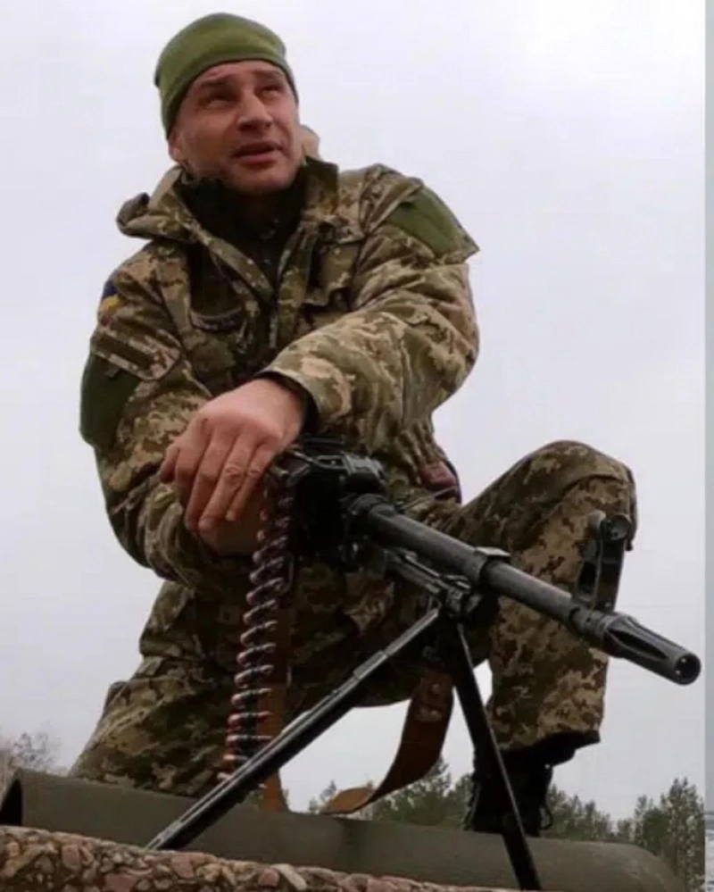 False: This photo shows the mayor of Kyiv, Vitali Klitschko, on the front line of the Ukraine-Russia war.