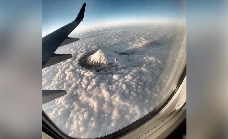 False: A video shows an aerial view of Mount Kailash.