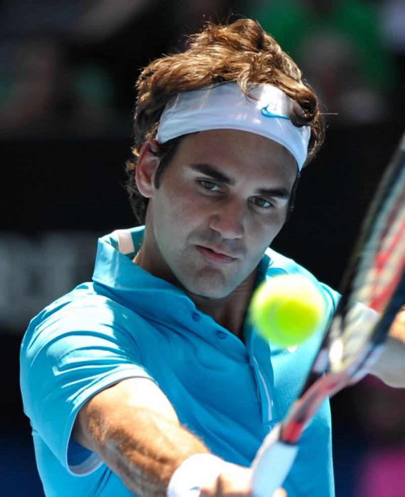 False: Roger Federer is actor Arbaaz Khan's twin brother.