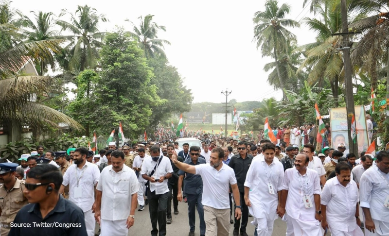 False: Congress halted its Bharat Jodo Yatra in Kerala in solidarity with PFI.
