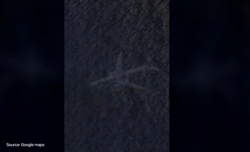 Misleading: Google Earth shows a sunken plane off the coast of the Bahamas.