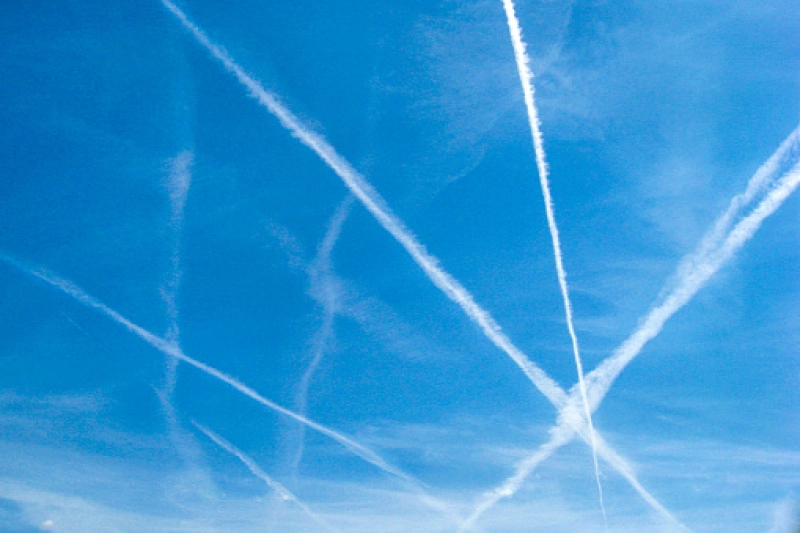 False: Contrails that don't dissipate instantly are proof that chemtrails exist.