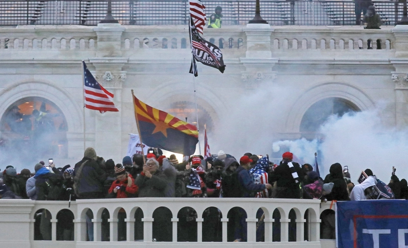 True: A police officer has said that Capitol rioters tried to gouge out his eye.