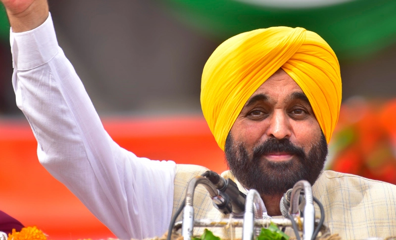 False: CM Bhagwant Mann had to be deplaned from a flight in Germany for being drunk, causing a 4-hour delay.