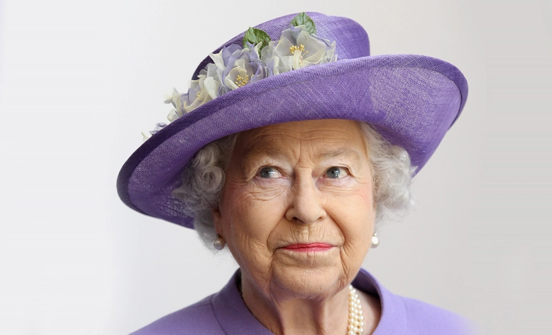 False: When Queen Elizabeth II died, she transferred her consciousness to Princess Charlotte.