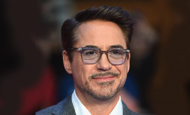 False: Hollywood actor Robert Downey Jr. exposes a major Hollywood pedophile ring.