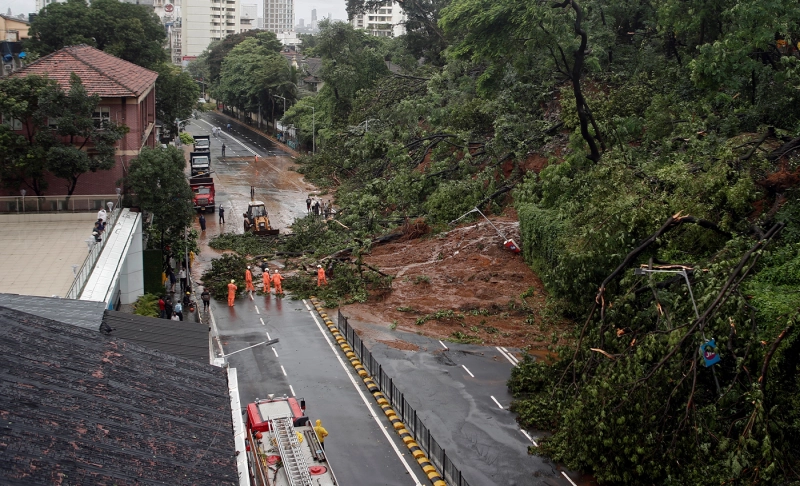 True: Massive rainfall caused a landslide on Western Express Highway in Mumbai.