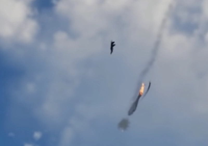 False: This video shows the Ghost of Kyiv engaged in an aerial battle with a Russian aircraft.